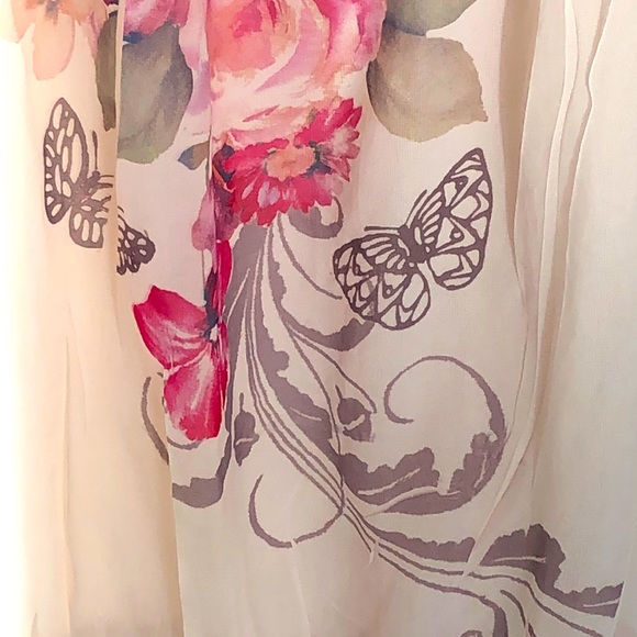 Delicate floral blouse - Picture 5 of 5